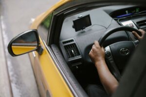 Profesjonalny transport dla firm warszawa realizowany przez korporację ATU TAXI